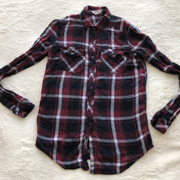 π3 for $15π Comfy Ardene Plaid Flannel - Picture 3 of 10
